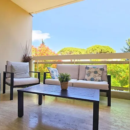 Cosy Studio Swimming Pool & Terrace *